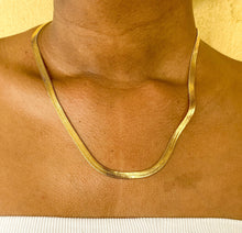 Load image into Gallery viewer, Herringbone Necklace