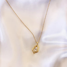 Load image into Gallery viewer, Elegant Heart Necklace
